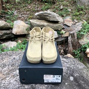 Clarks Original Wallabees Maple “cream” size 12m